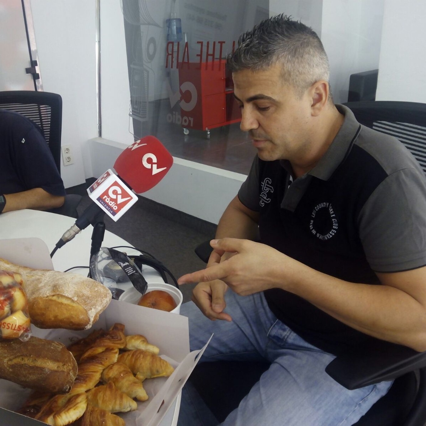 Horno Monpla, 45 años de tradición y calidad en la elaboración de pan y  repostería - Puertas Abiertas - Podcast en iVoox