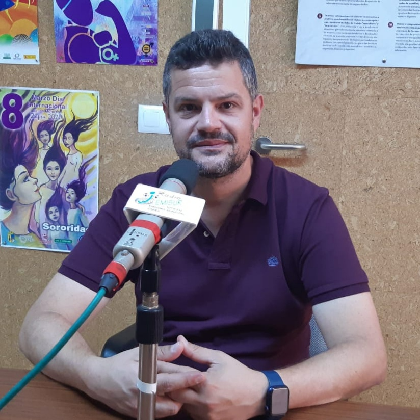 Entrevista En Radio Emisur A F Lix Soto Director De La Coral Santa