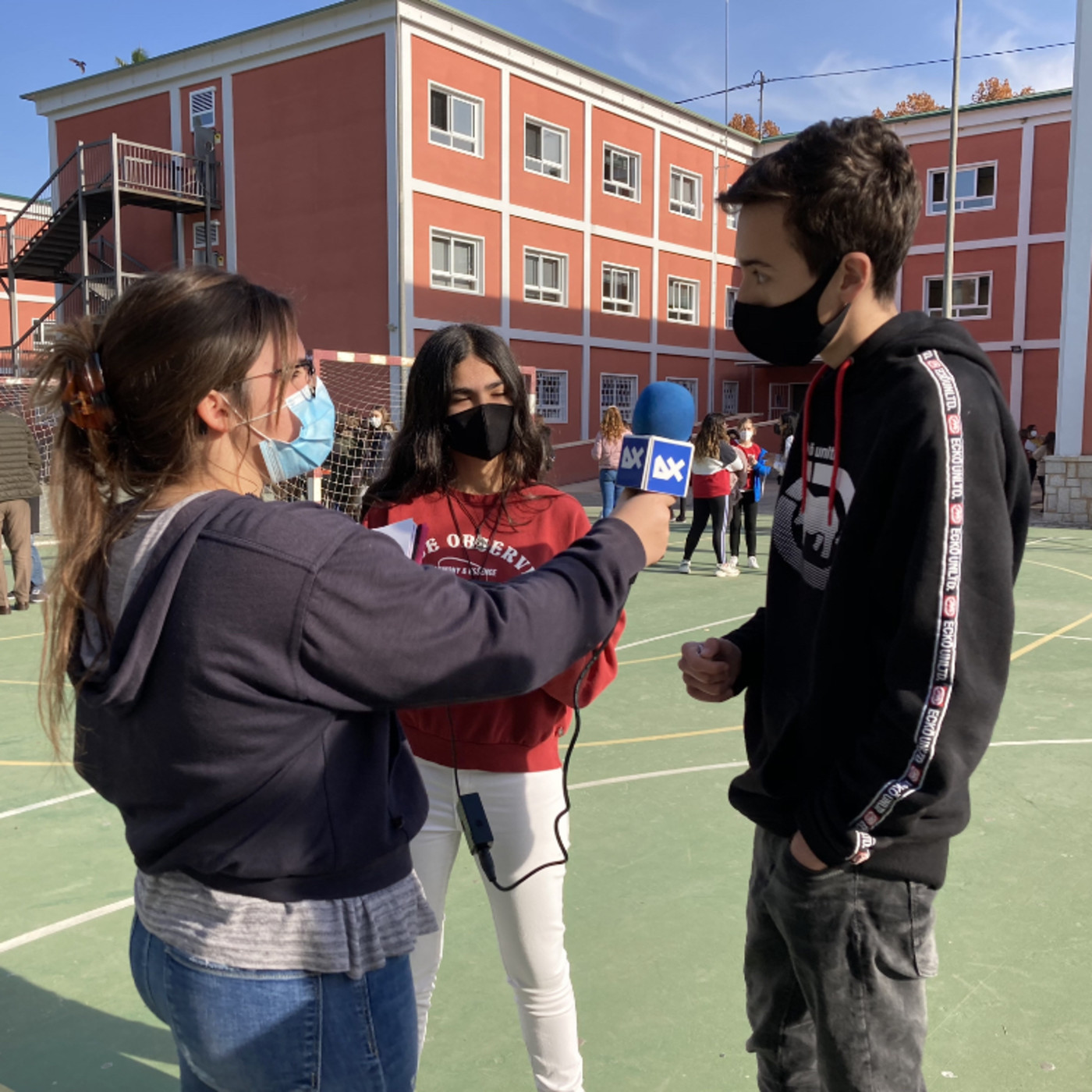 ¡Cómo está el patio! La semipresencialidad en AX Radio ...