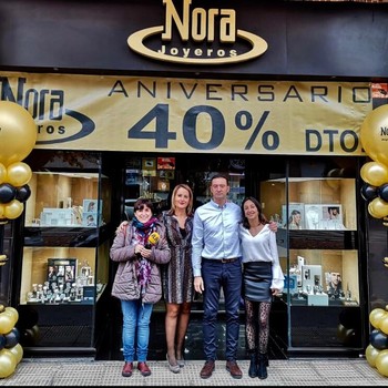 robo Portavoz Insignificante XI Aniversario de Nora Joyeros (16-11-2018) - Radio La Roda - Podcast en  iVoox