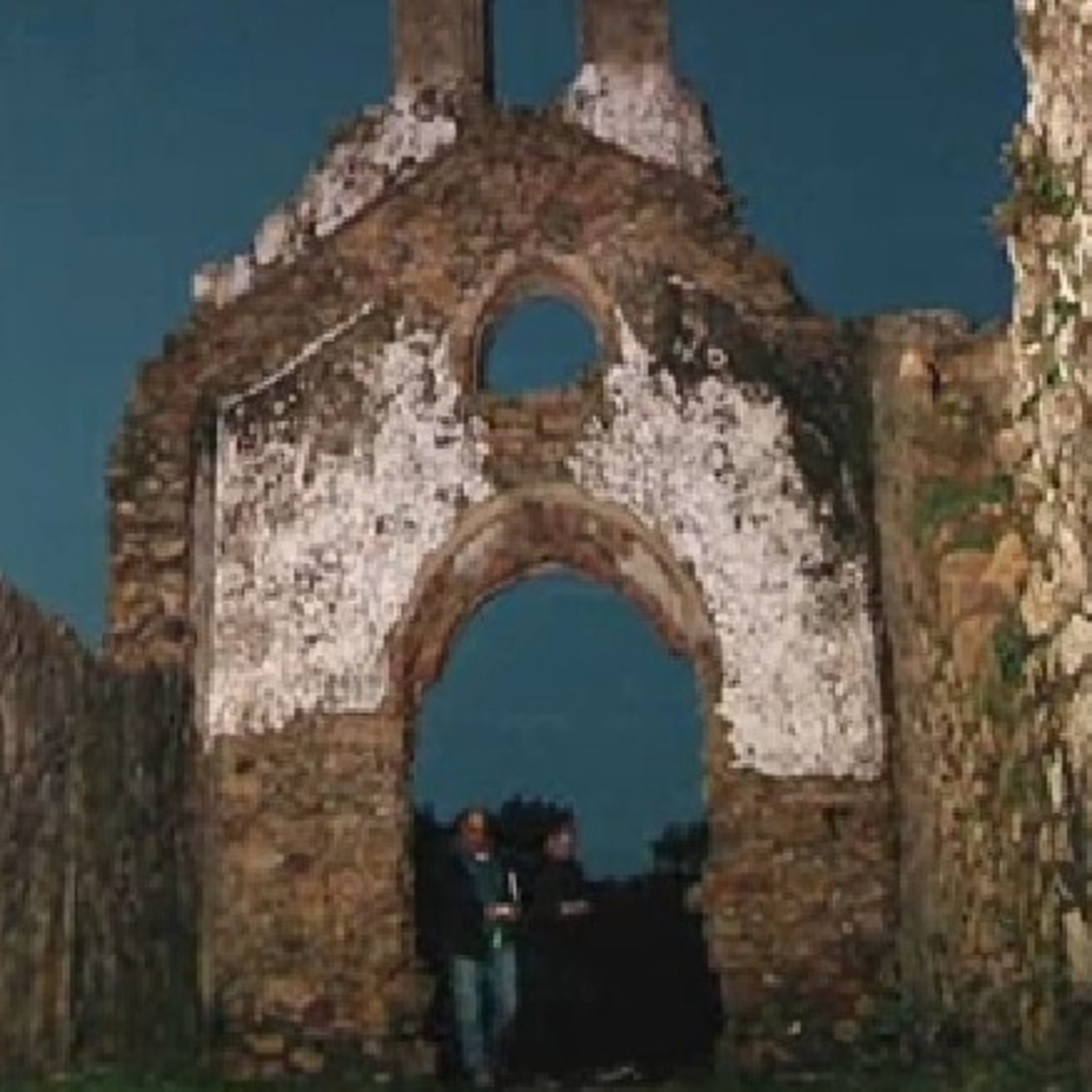 Cuarto milenio: Presencias inexplicables en la Ermita de la Sauceda ... Cuarto milenio: Presencias inexplicables en la Ermita de la Sauceda ...