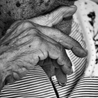 Relatos - El hombre de las manos inmensas