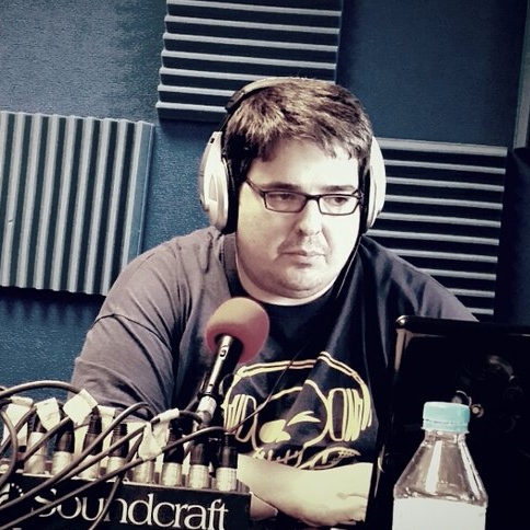Ángel González