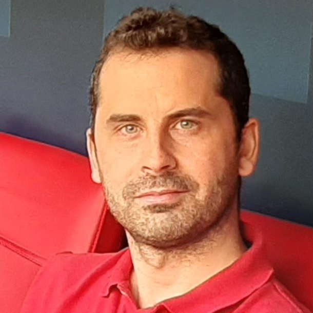 Luis Momblona
