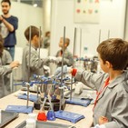 Bacterias, vacunas, motores de combustión, polímeros y microscopios en Smart-Barcelona. Laura López . Prog. 380. LFDLC