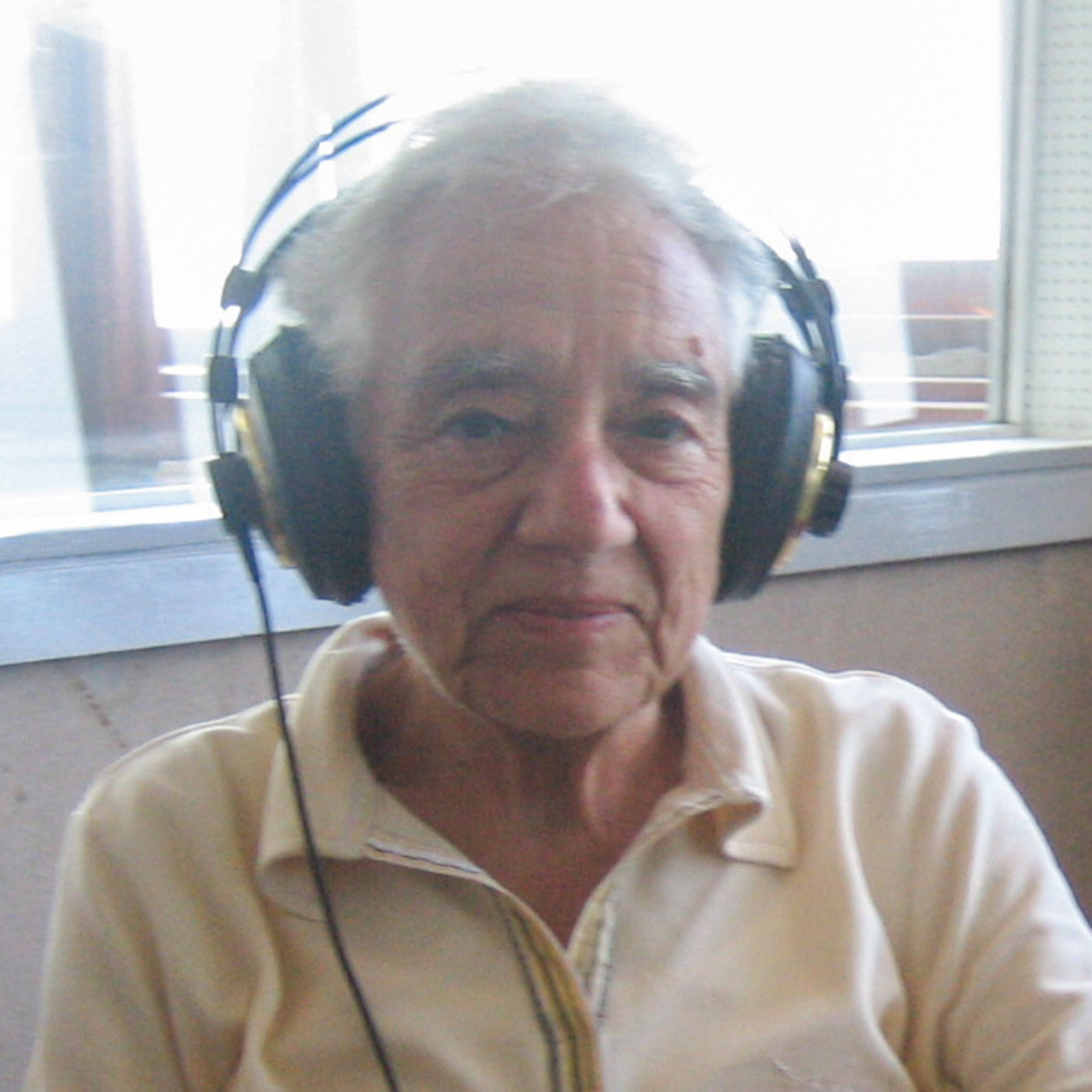 María Wonenburger episode artwork