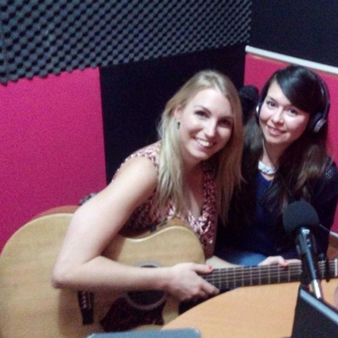 Podcast de La Oficial con Miri Corcova