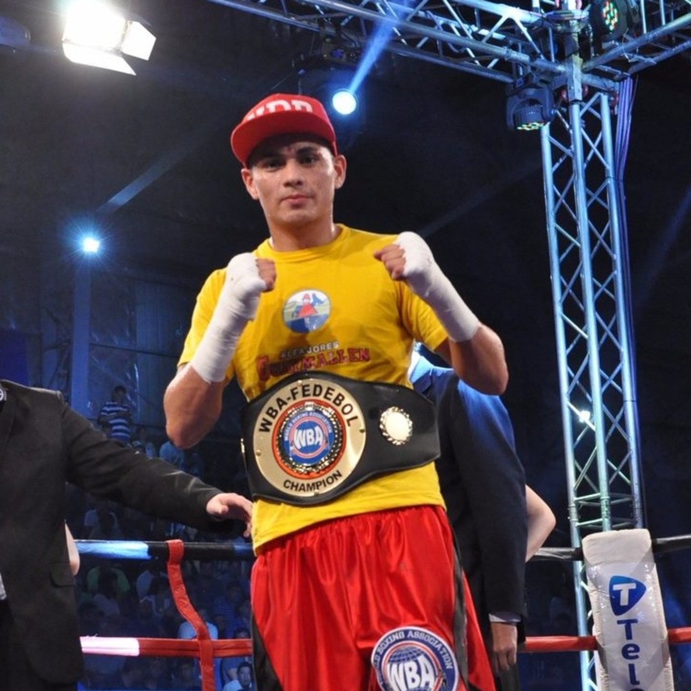 Ring Side en el aire