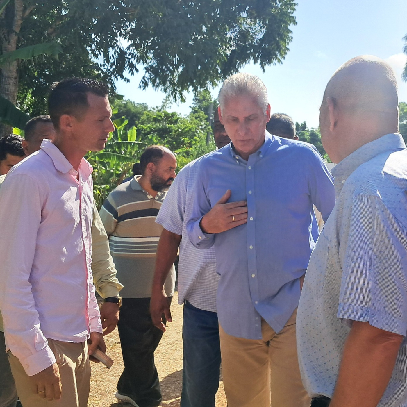 Díaz-Canel recorrió centros de interés económico y social de Villa Clara