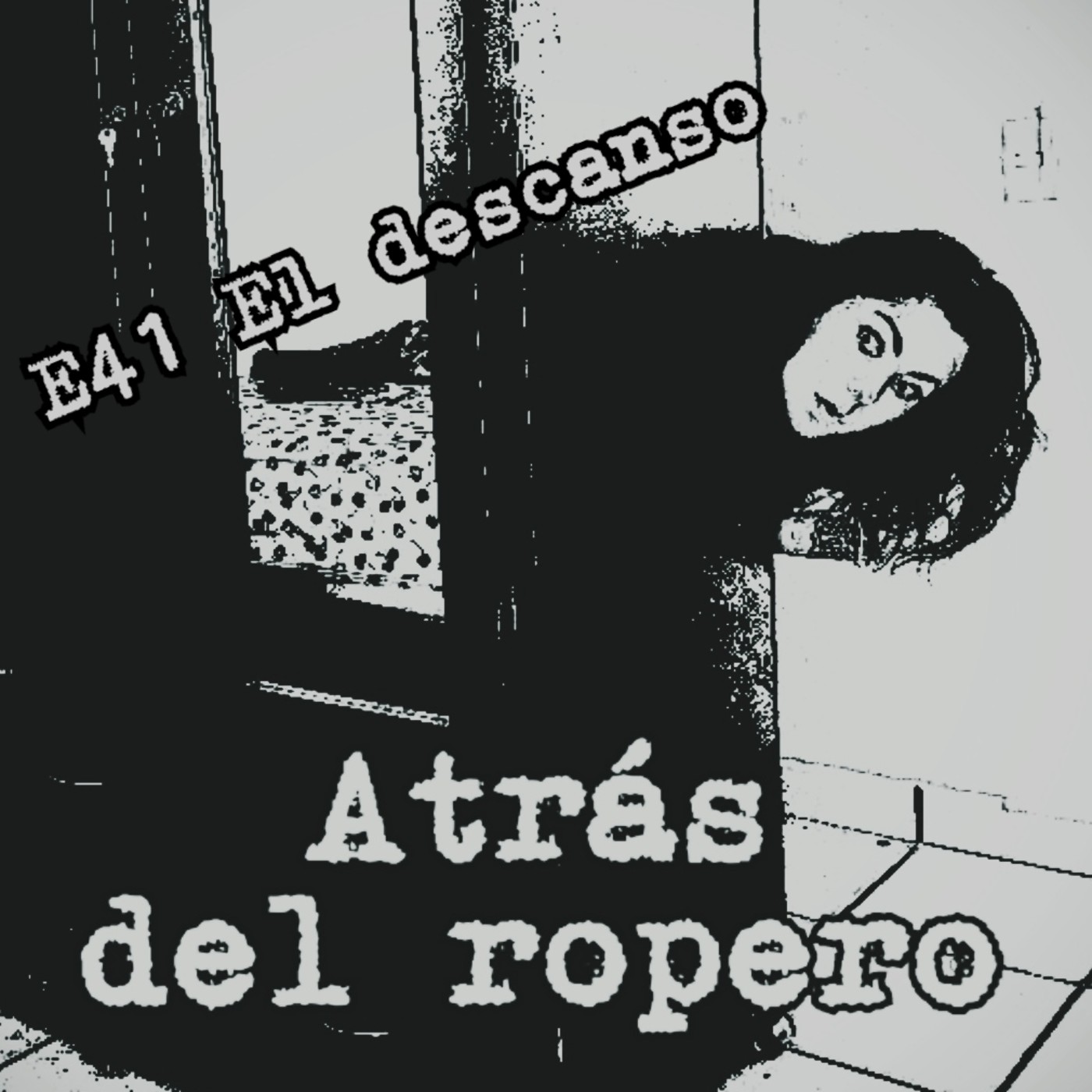 Atrás del ropero