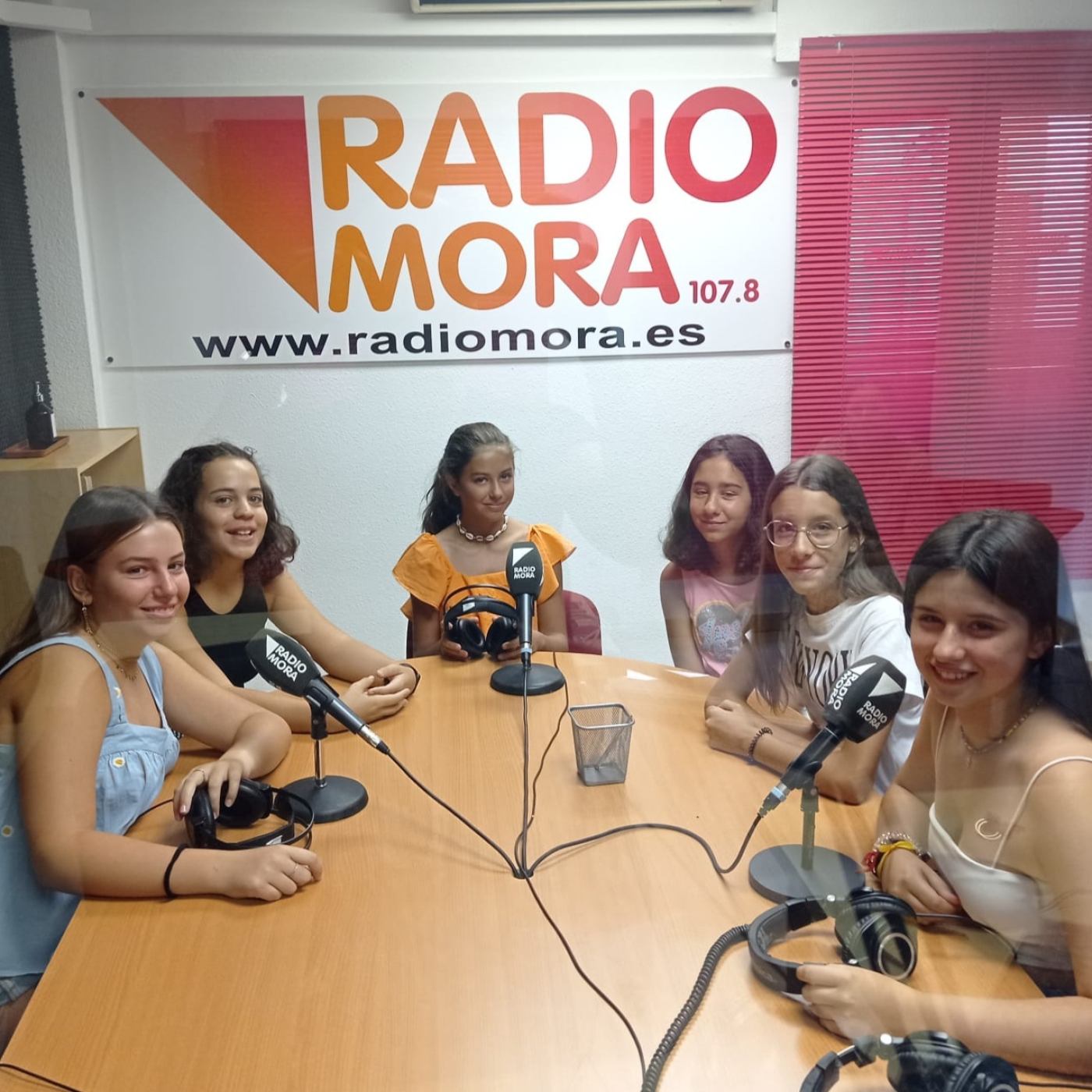 Entrevista a las Reinas y Damas Infantiles de ese 2022 episode artwork