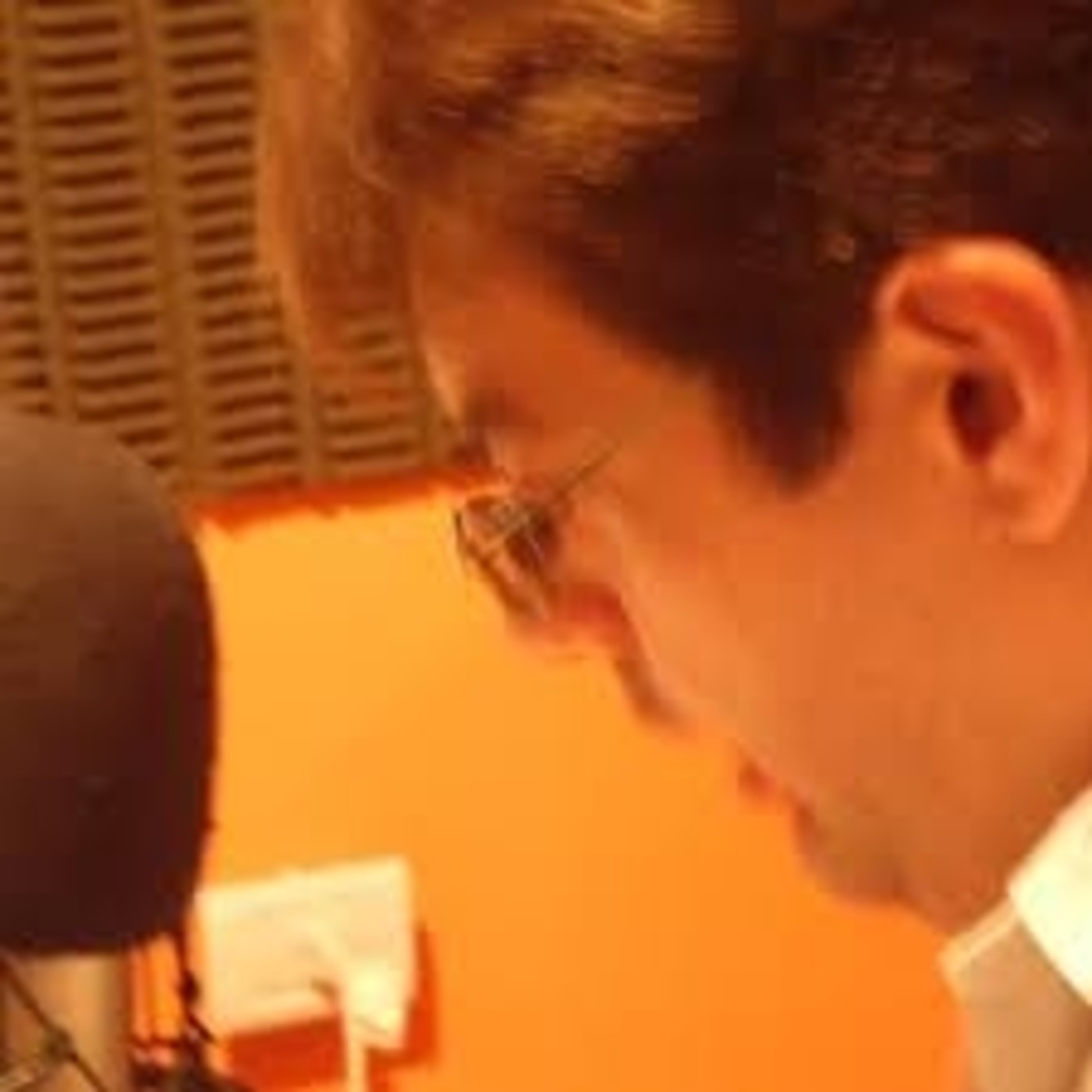 EN ESO ESTAMOS - FM DE LA CALLE