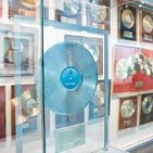 Disco de Uranio; Un premio que solo tiene Michael Jackson