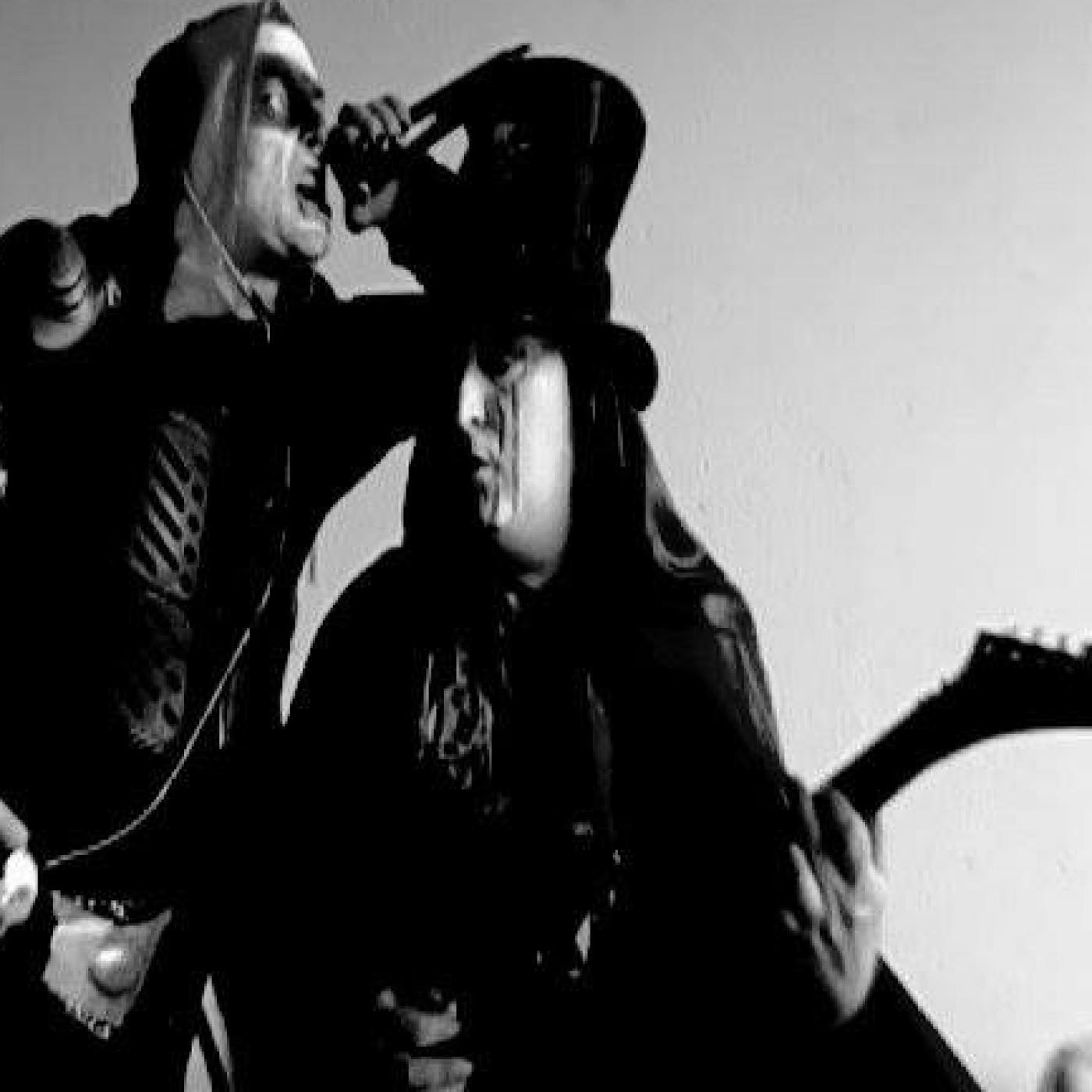 Las entrevistas de la hora del rock (nija) nija lucifer