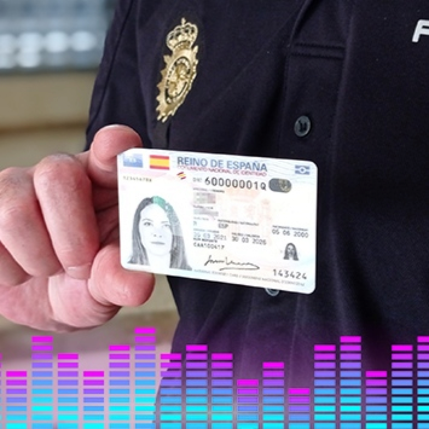 Las horas extras para aligerar la expedición de DNI nos cuestan 4,5 millones de euros y más noticias...