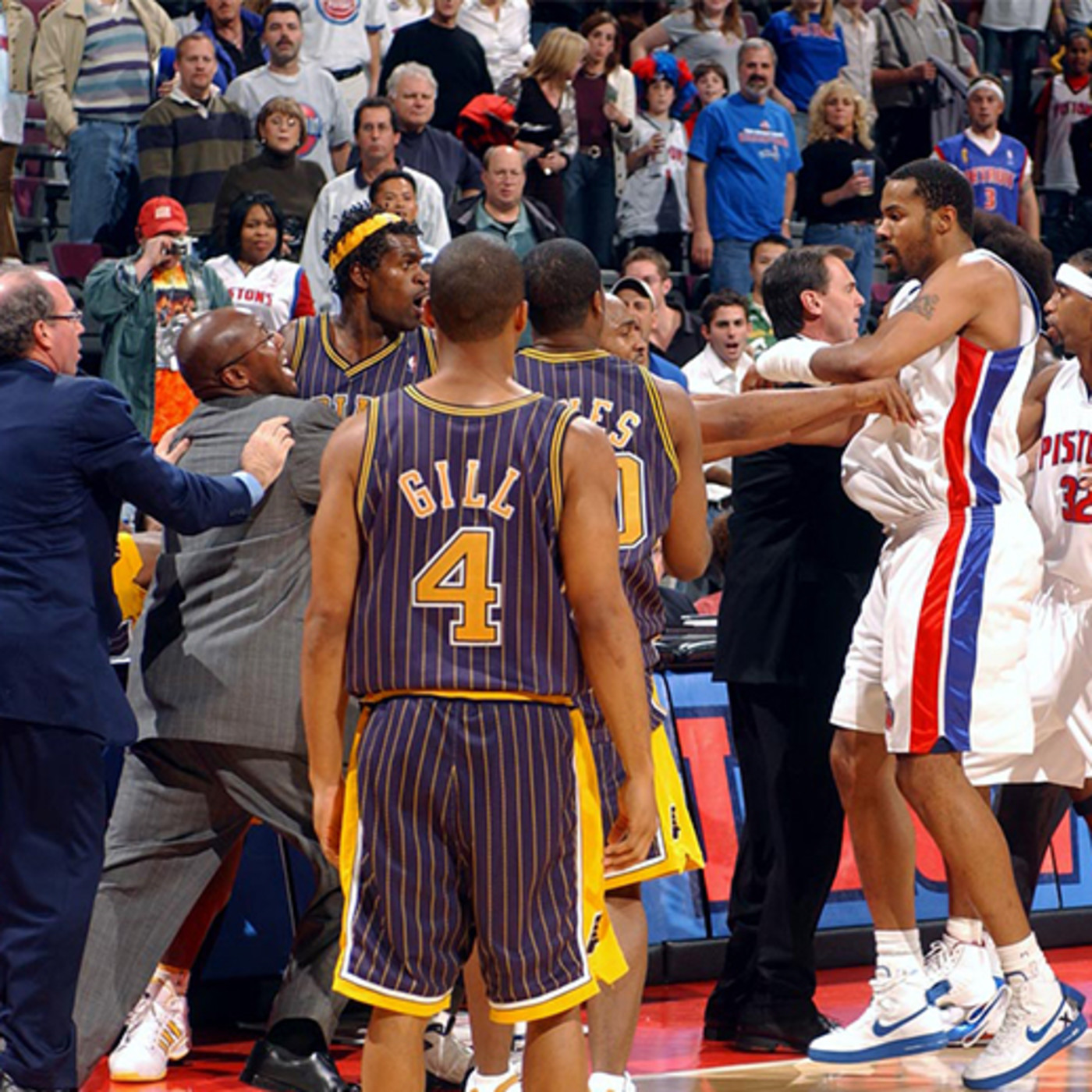 CERCA DE LAS ESTRELLAS NBA