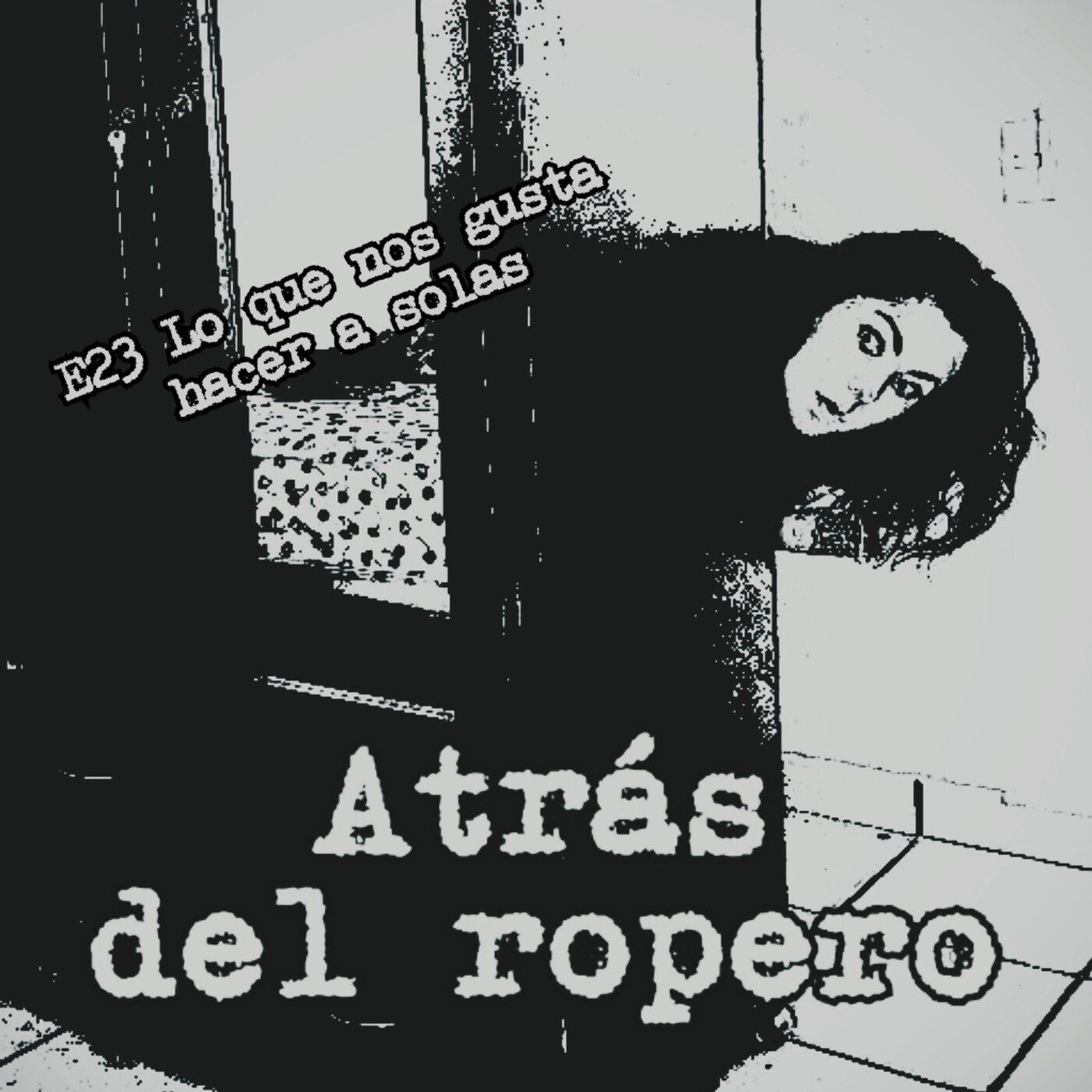 Atrás del ropero