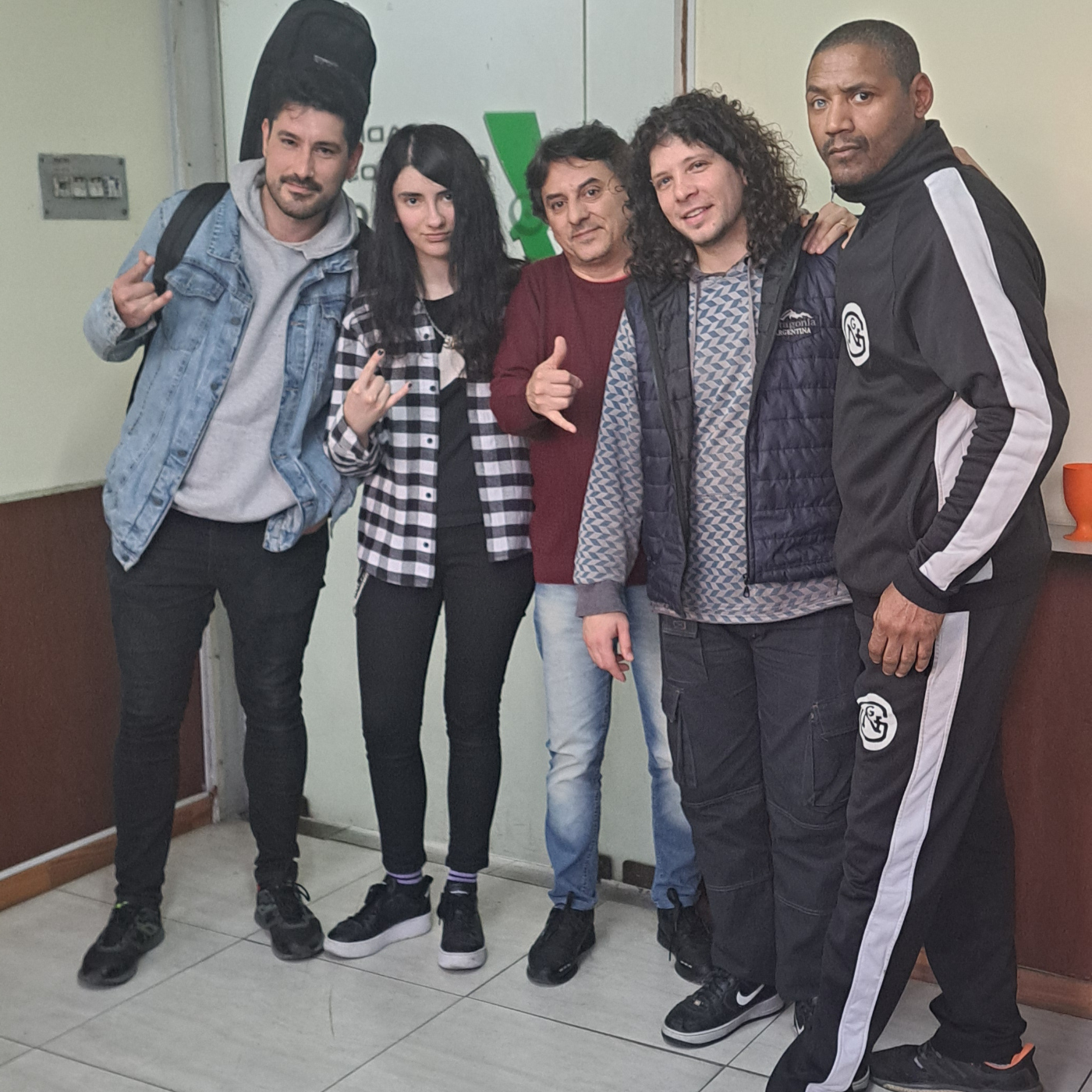 "CIUDAD GANSTER" BANDA DE HARD ROCK DE LA CIUDAD DE ROSARIO. episode artwork