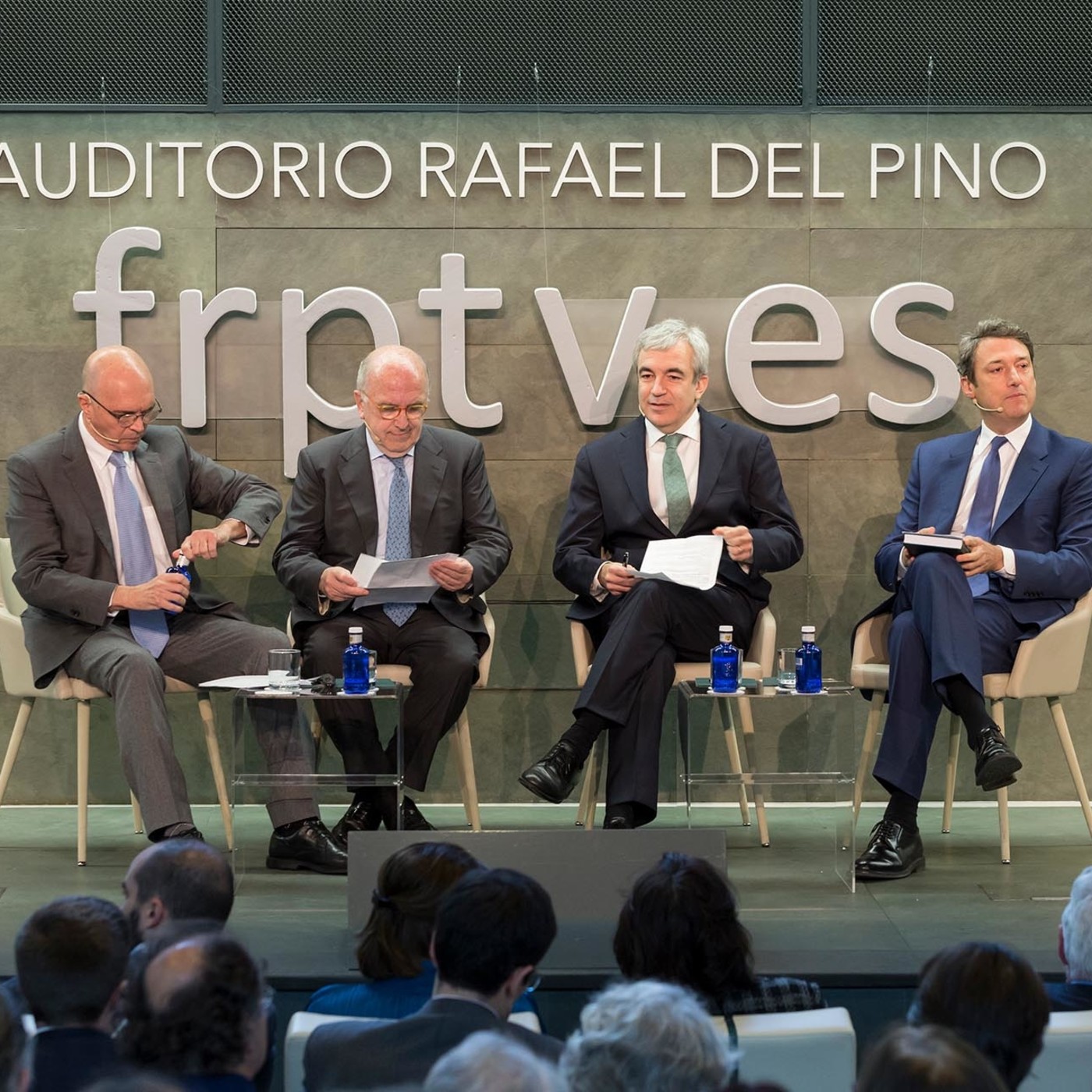 Diálogos y debates Fundación Rafael del Pino
