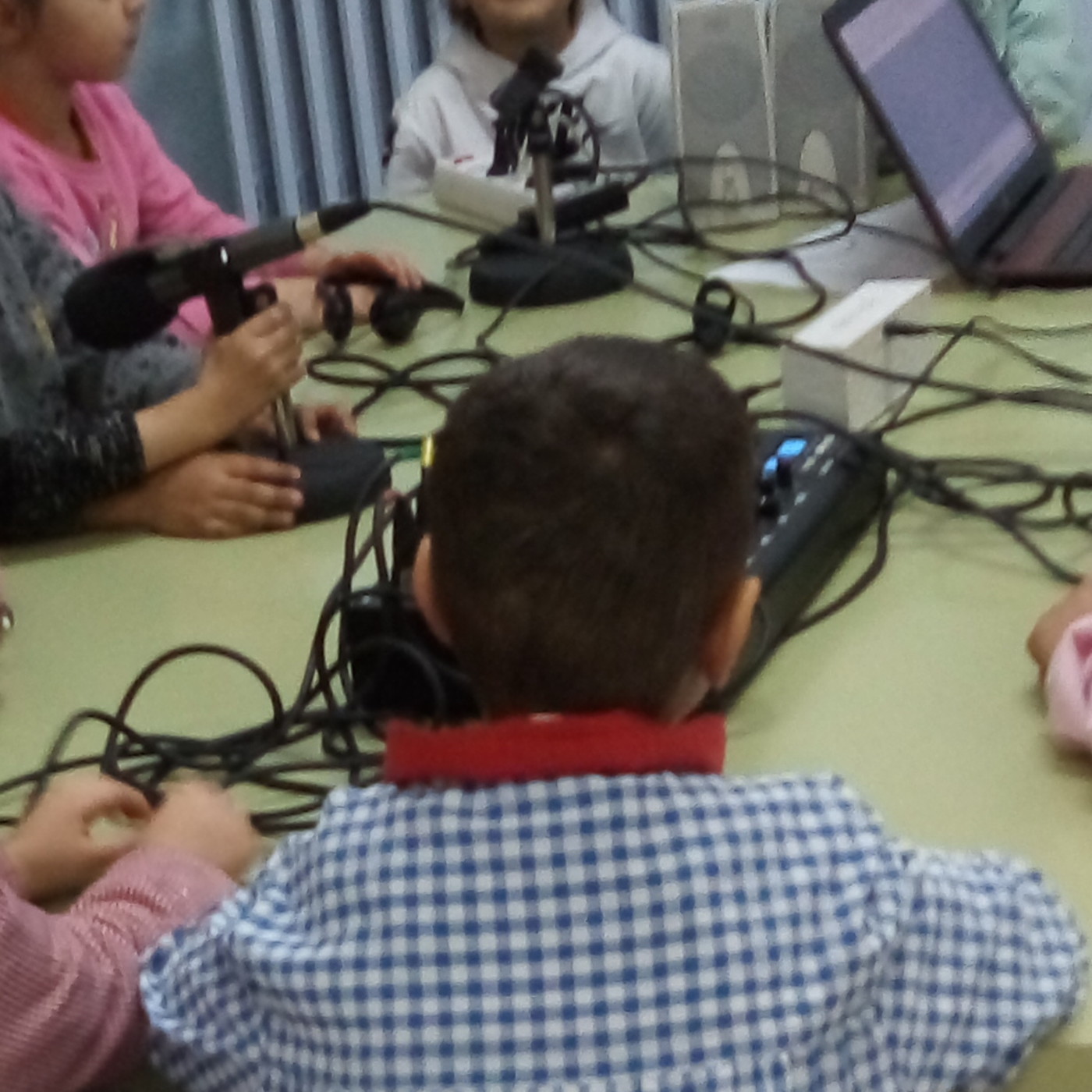 JzRADIO (PROYECTO DE RADIO ESCOLAR