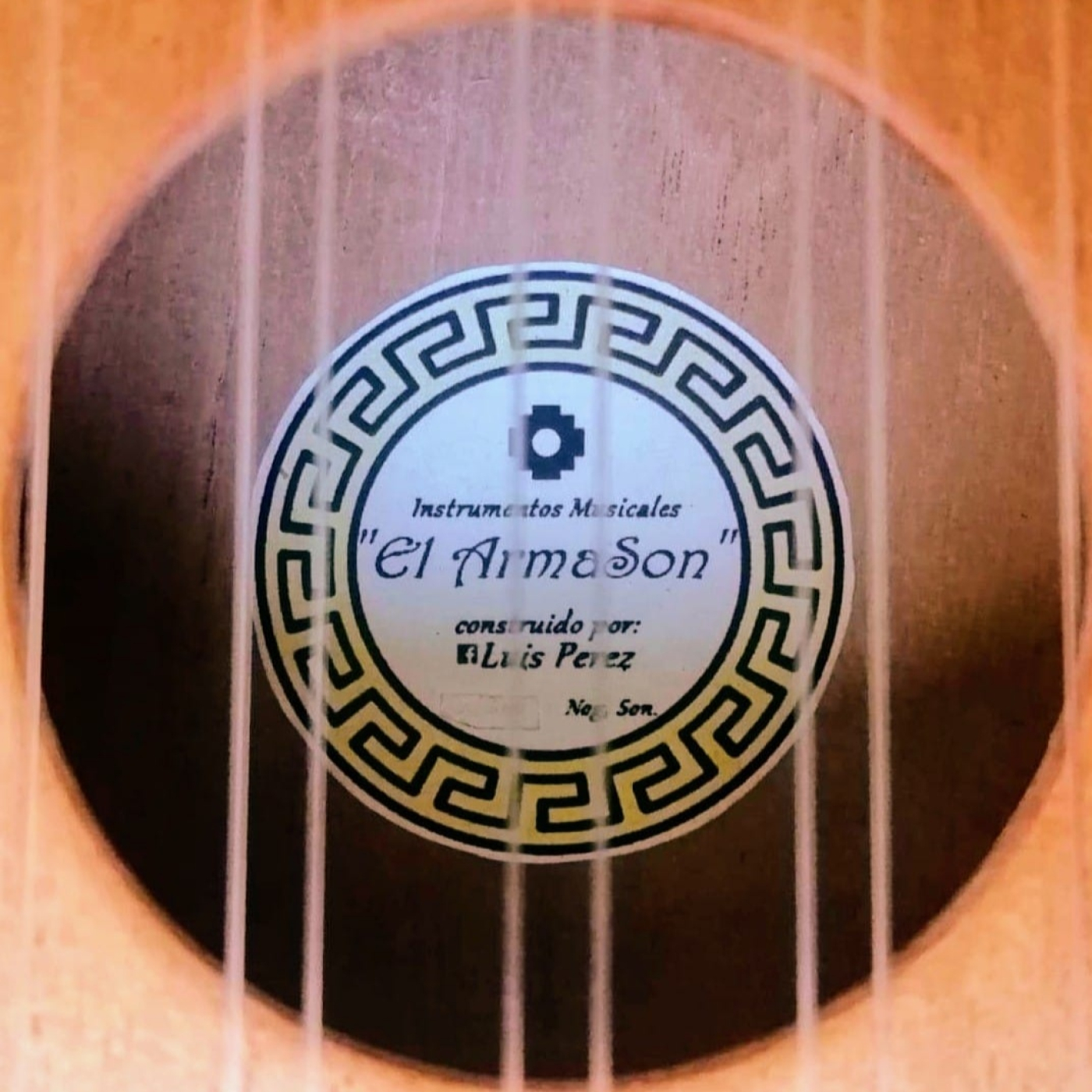 Jaranas, Charangos y más con "El ArmaSon" episode artwork