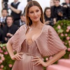 Gala Met, Revisteo y cancelados
