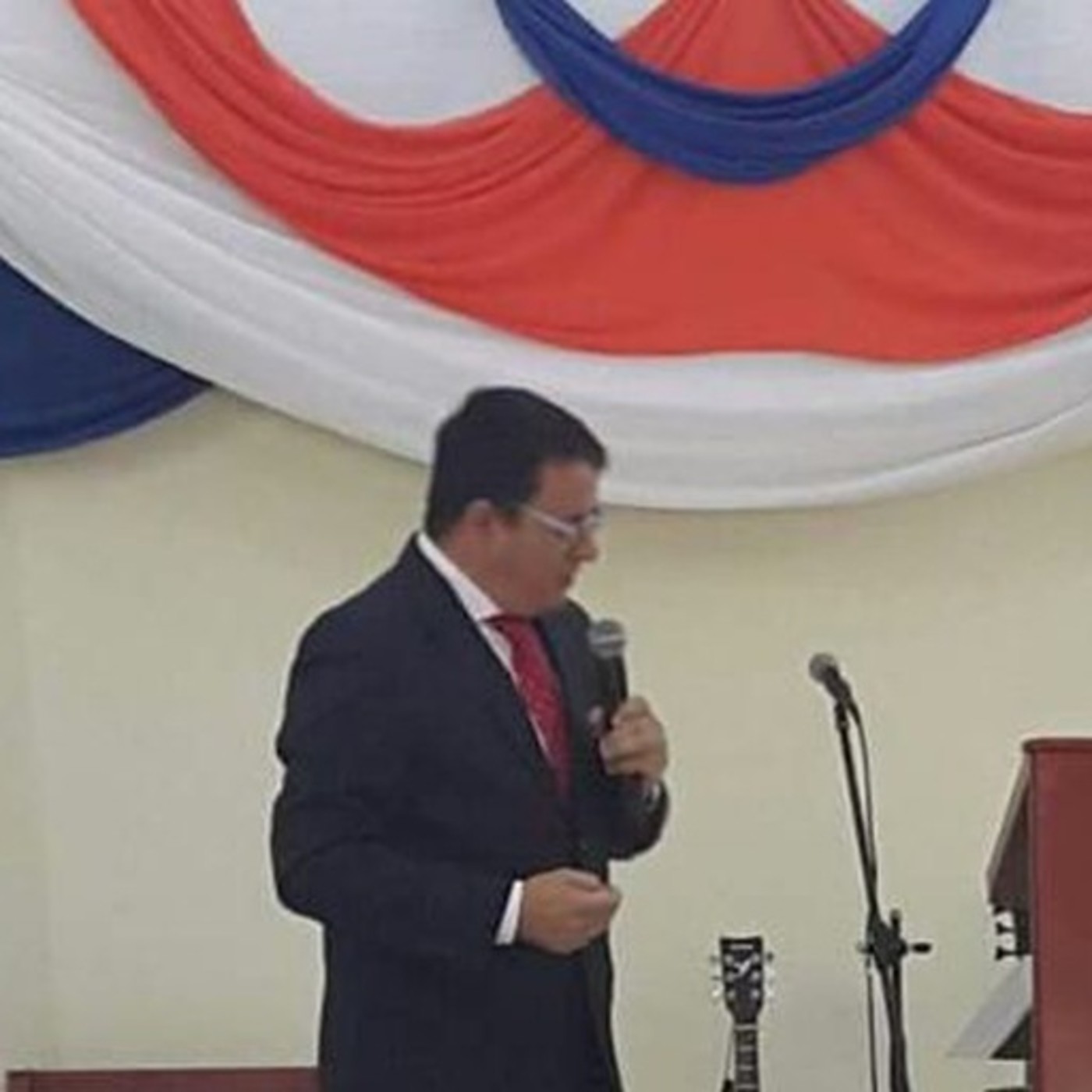 Reverendo Leonel Martinez