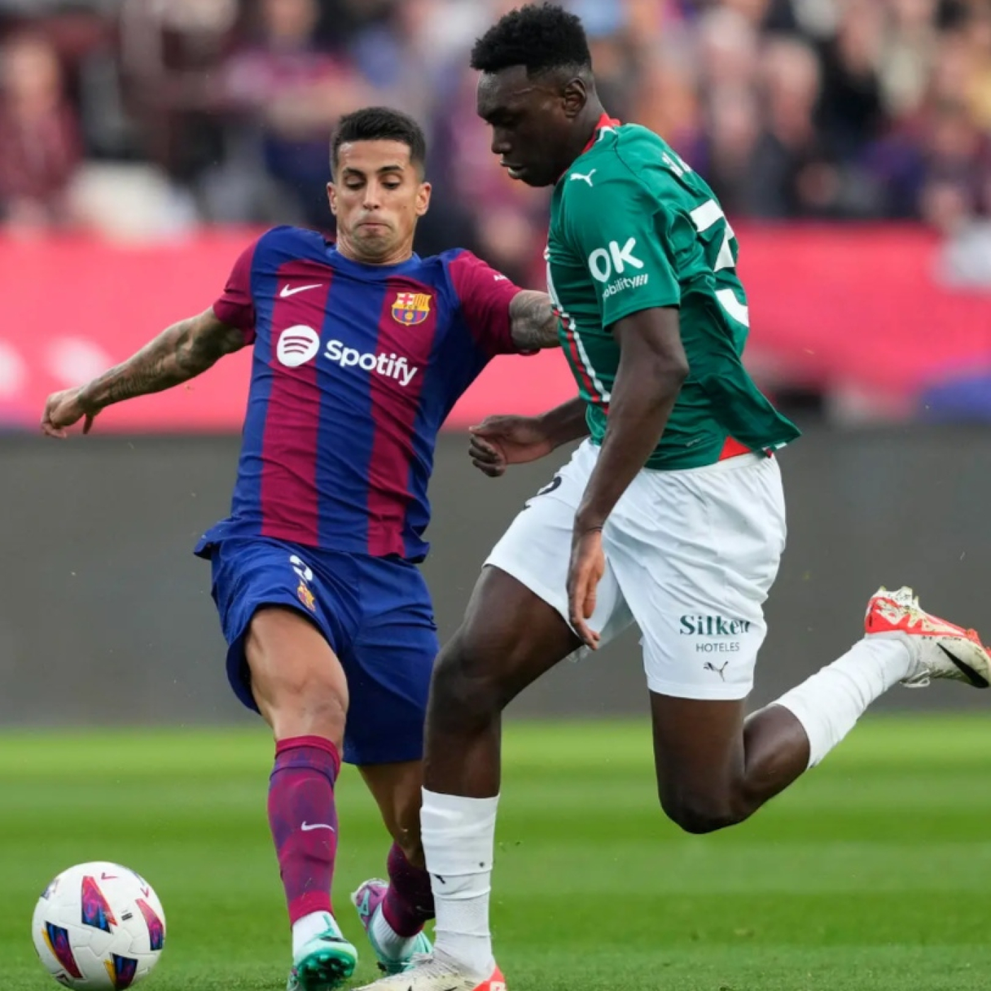 En Corto y al pie. Tu podcast sobre el Alaves