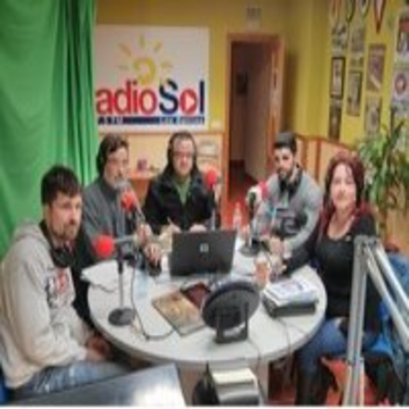 Podcast ENTREVISTAS PERSONALES EN RADIO