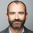 Entrevista a Rafael Santandreu sobre su nuevo libro “Ser feliz en Alaska”