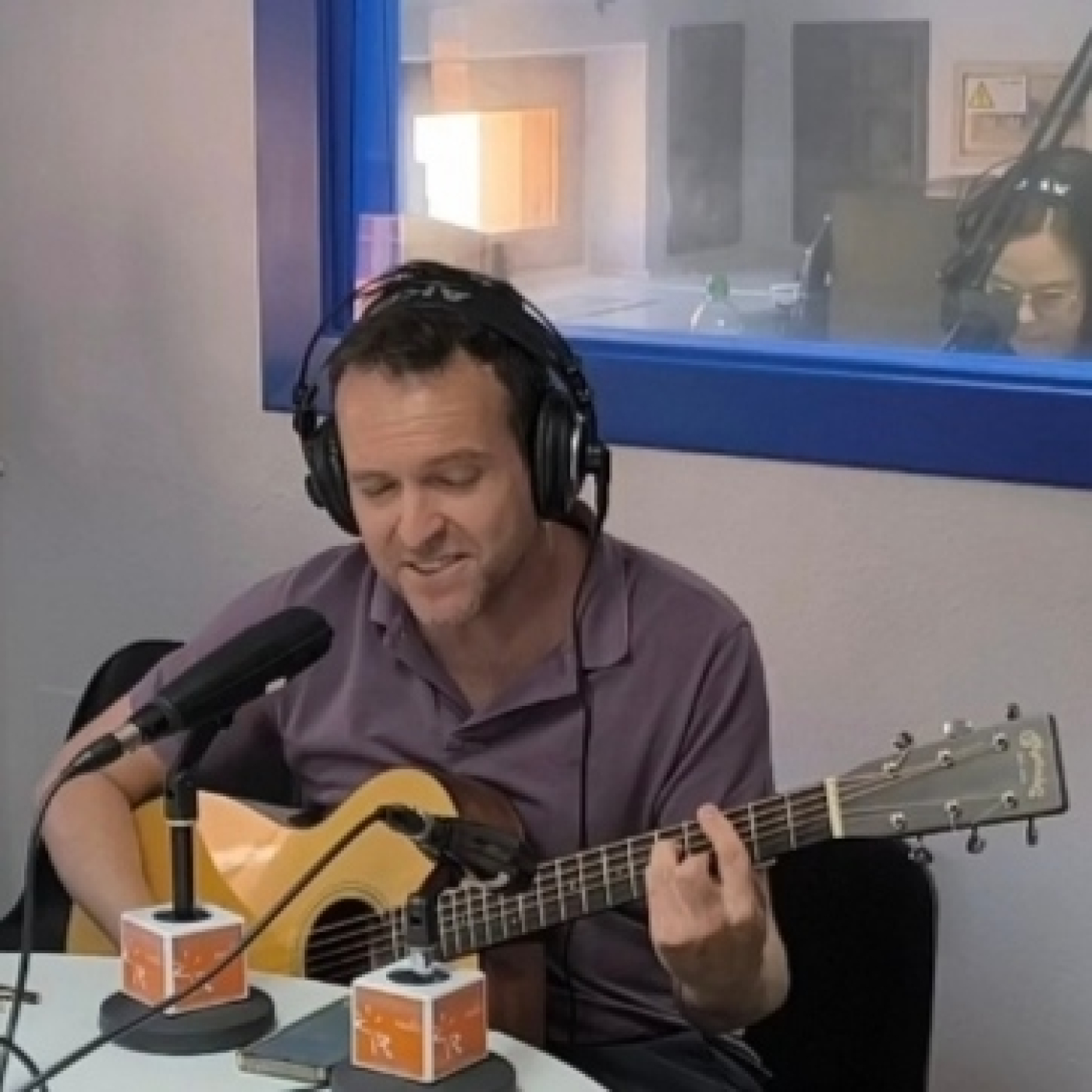 Hoy nos visitó el compositor ,multi instrumentista Carlos Medel.19-05-2026. episode artwork