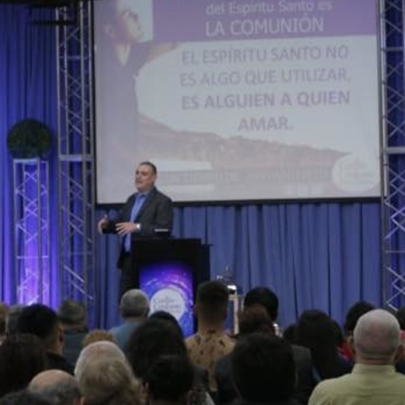 CONECTADOS CON LA PALABRA