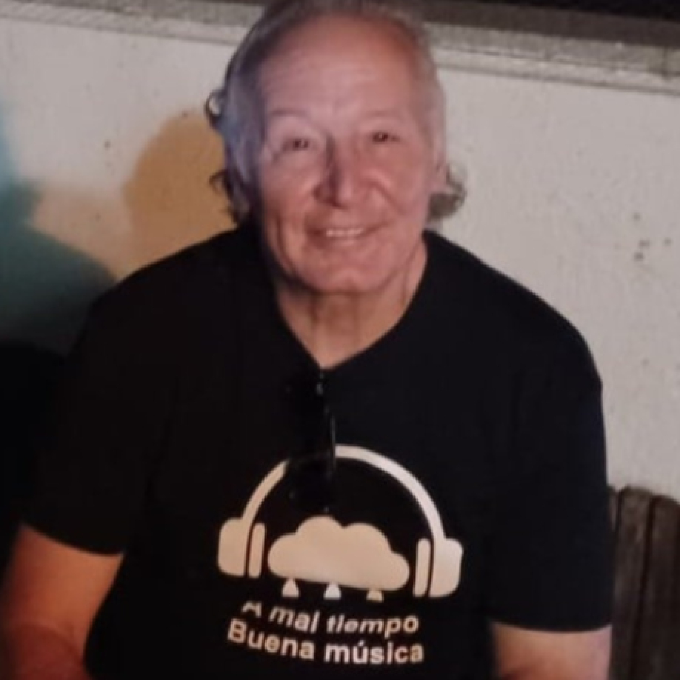 AL MAL TIEMPO BUENA MUSICA EN RADIO 21