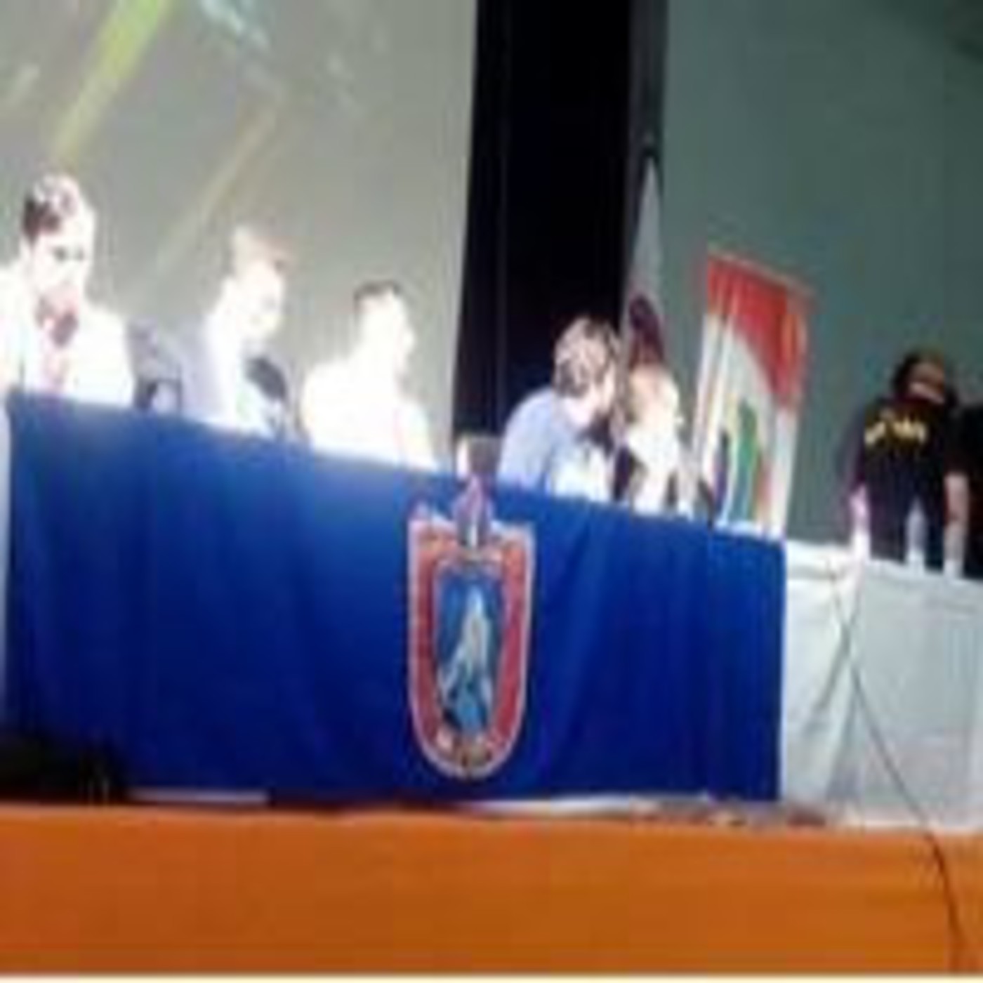 Entrevistas, debates, etc.