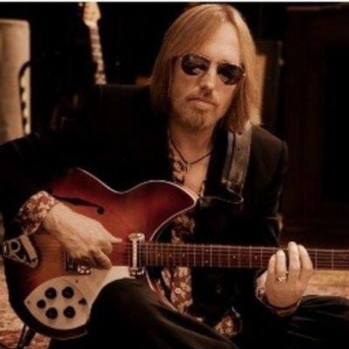 Dossier TiR nº 79, 2017-10-08, Essential Tom Petty episode artwork