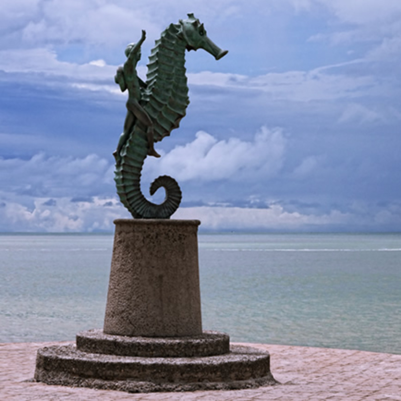 PLATIQUEMOS DE TURISMO