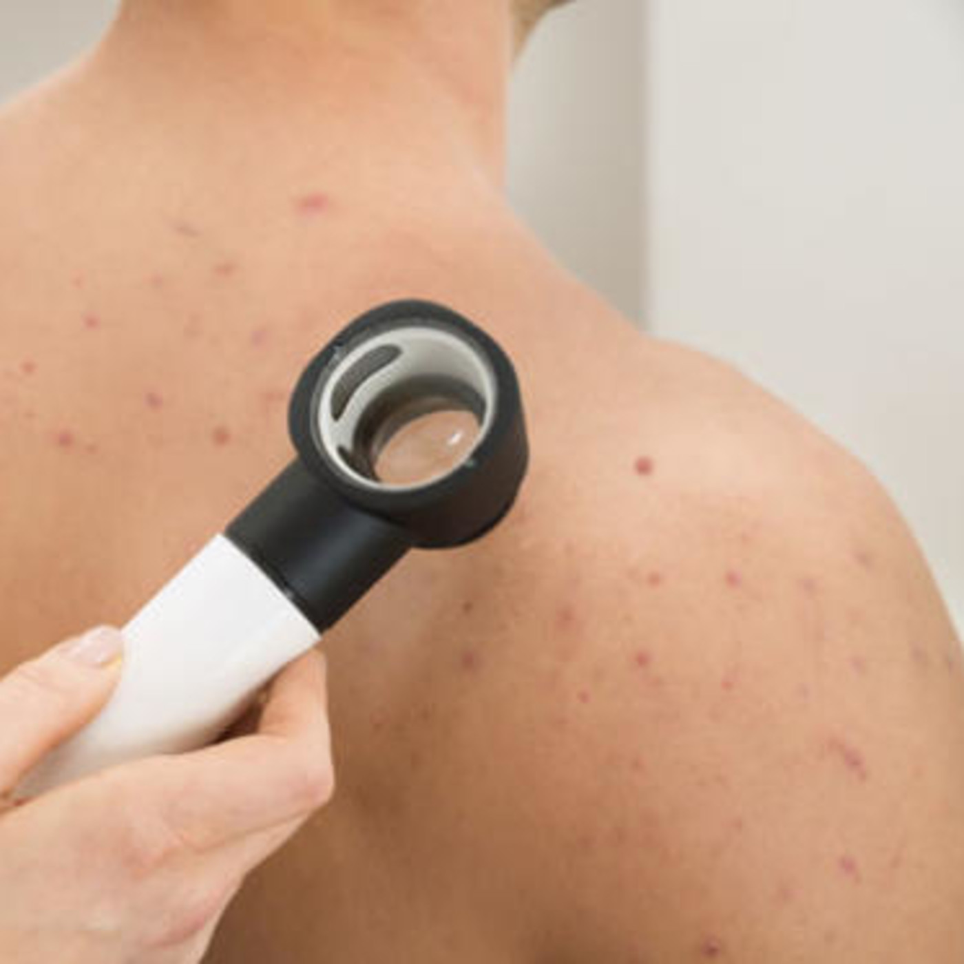 BELLEZA Y SALUD con la Dra. HELGA RIVERA