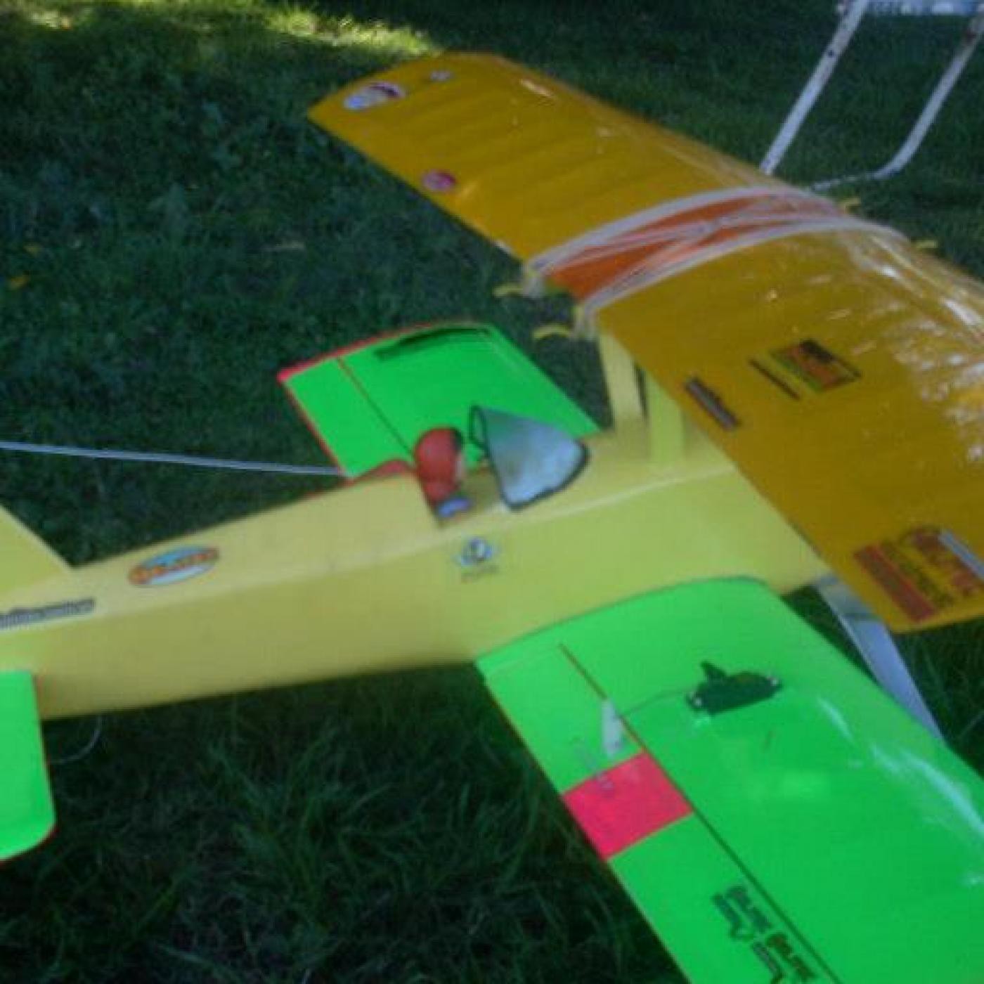 El Avión de Plástico