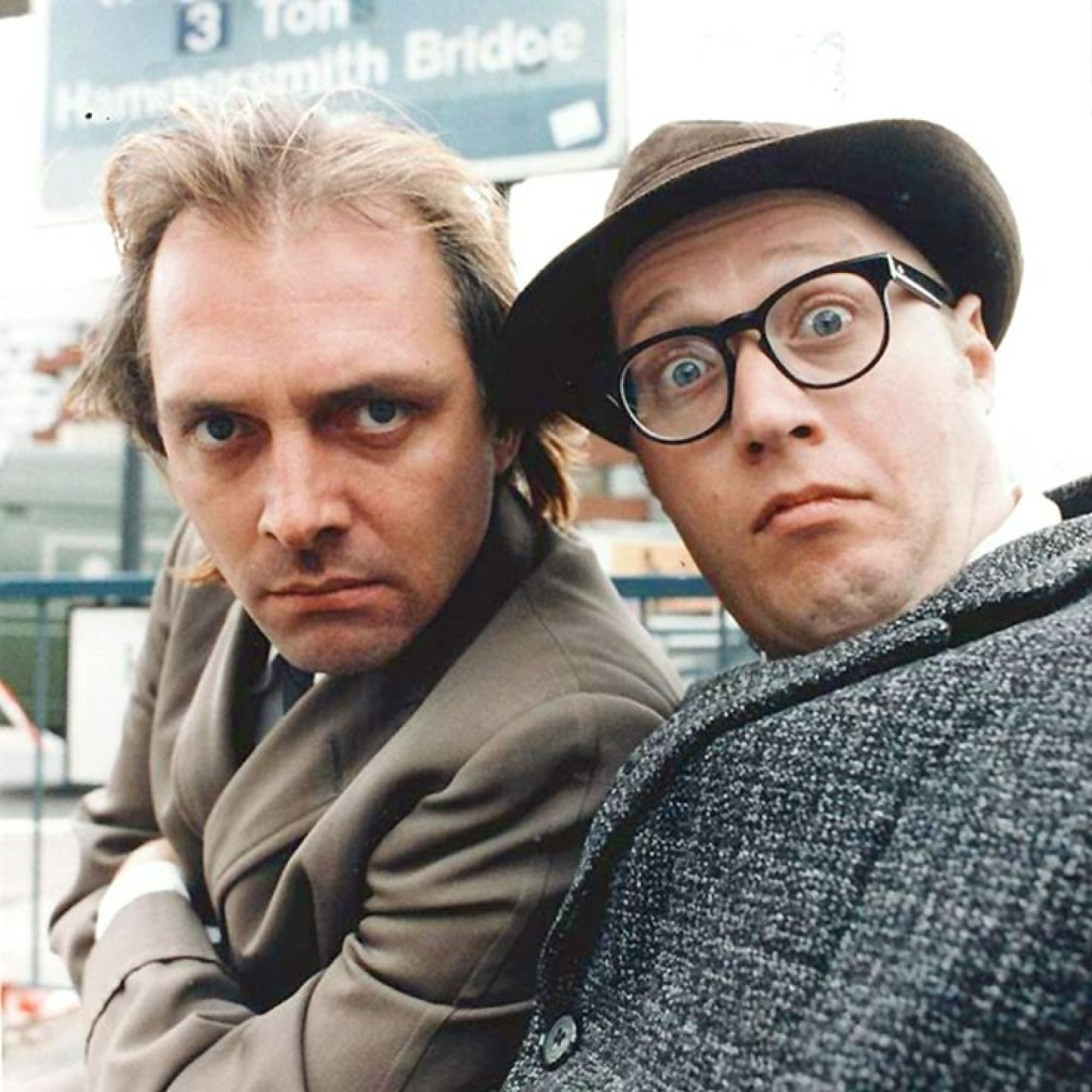 DVD y vencerás #8- Bottom (La pareja basura) Temporada 1 (1991) - Episodio exclusivo para mecenas