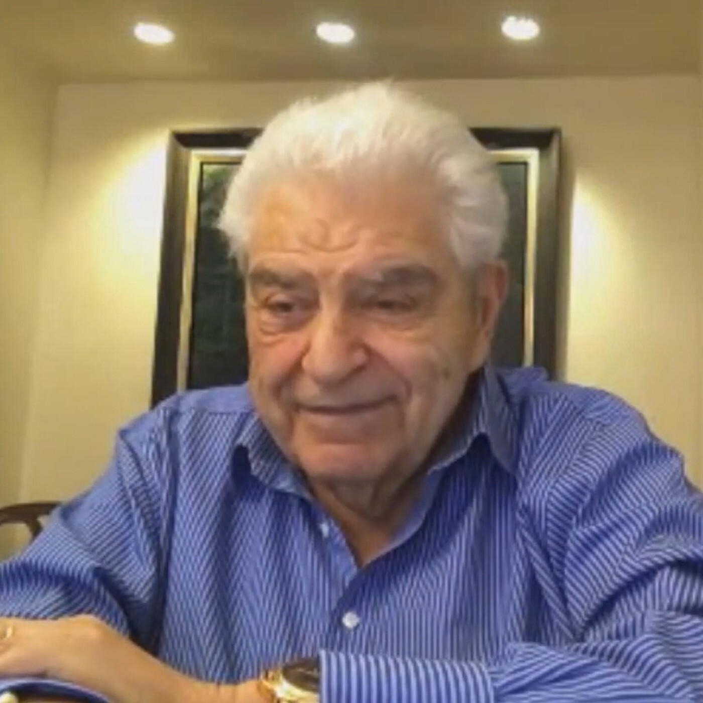 Entrevista con el conductor de TV, Don Francisco, en "Voces y memorias"