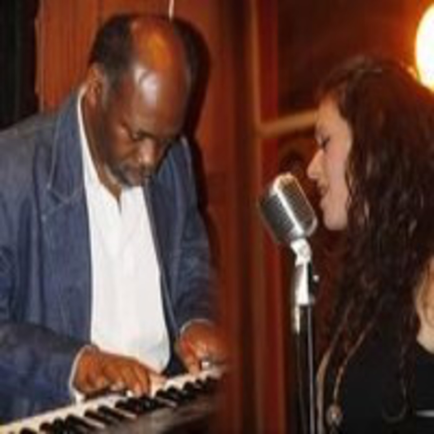 El último romántico radio