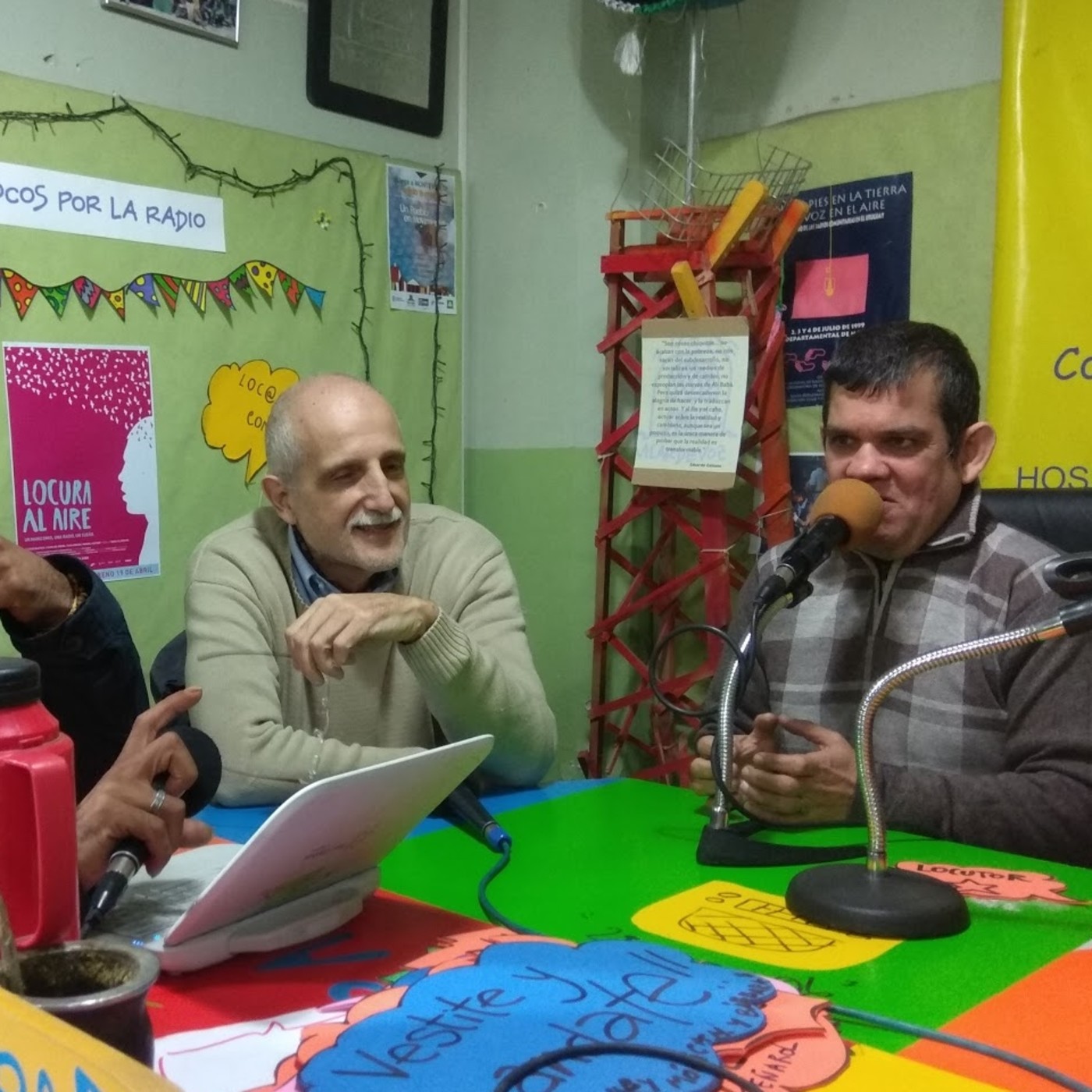 CHALECOS ROTOS- POR UNA NUEVA LEY DE SALUD MENTAL