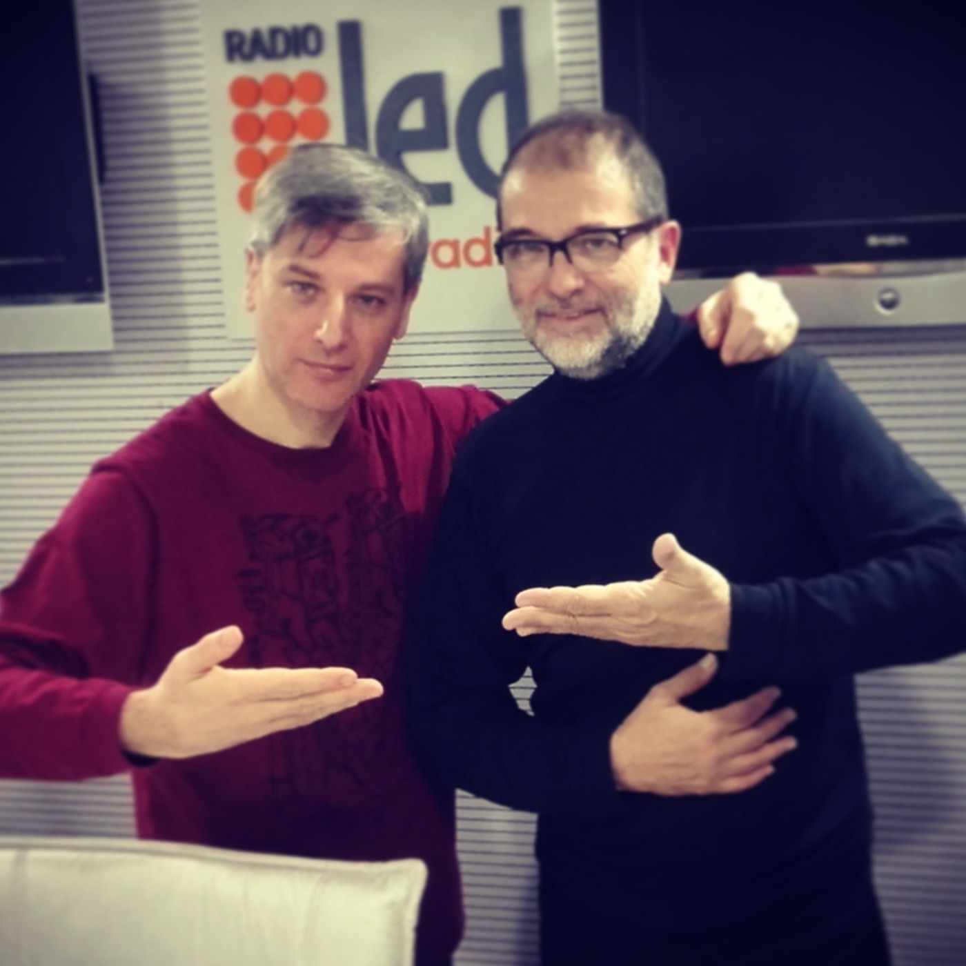 #CalorFrío radio