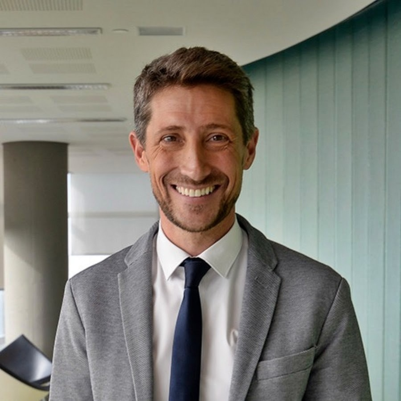 Hernán Letcher @hernanletcher (Economista, Director Centro de Economía Política Argentina @ctroCEPA ) Buenas Razones