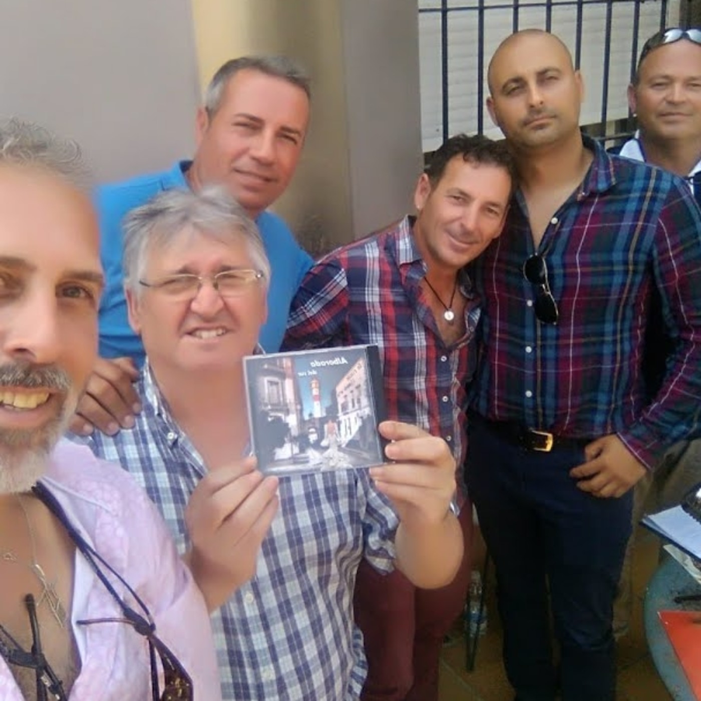 CANTANTES ENTREVISTAS