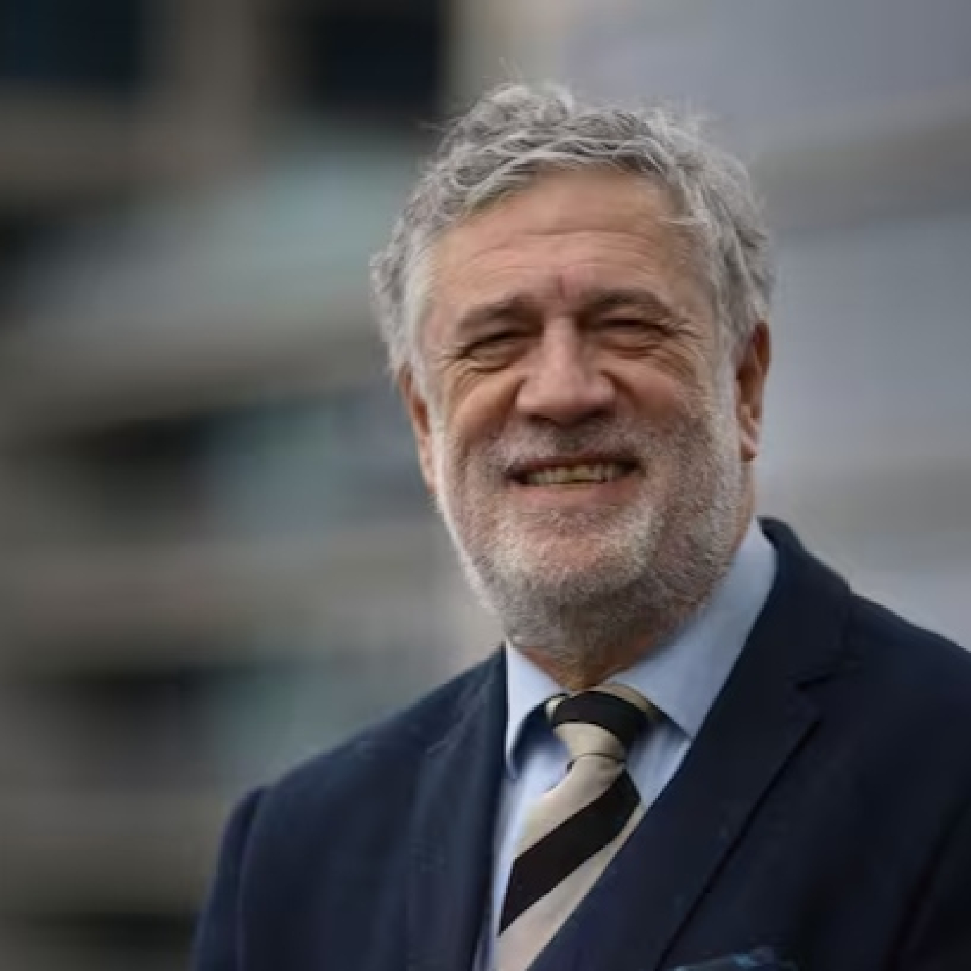 Dr. Luis Tonelli- Politólogo La Bisagra
