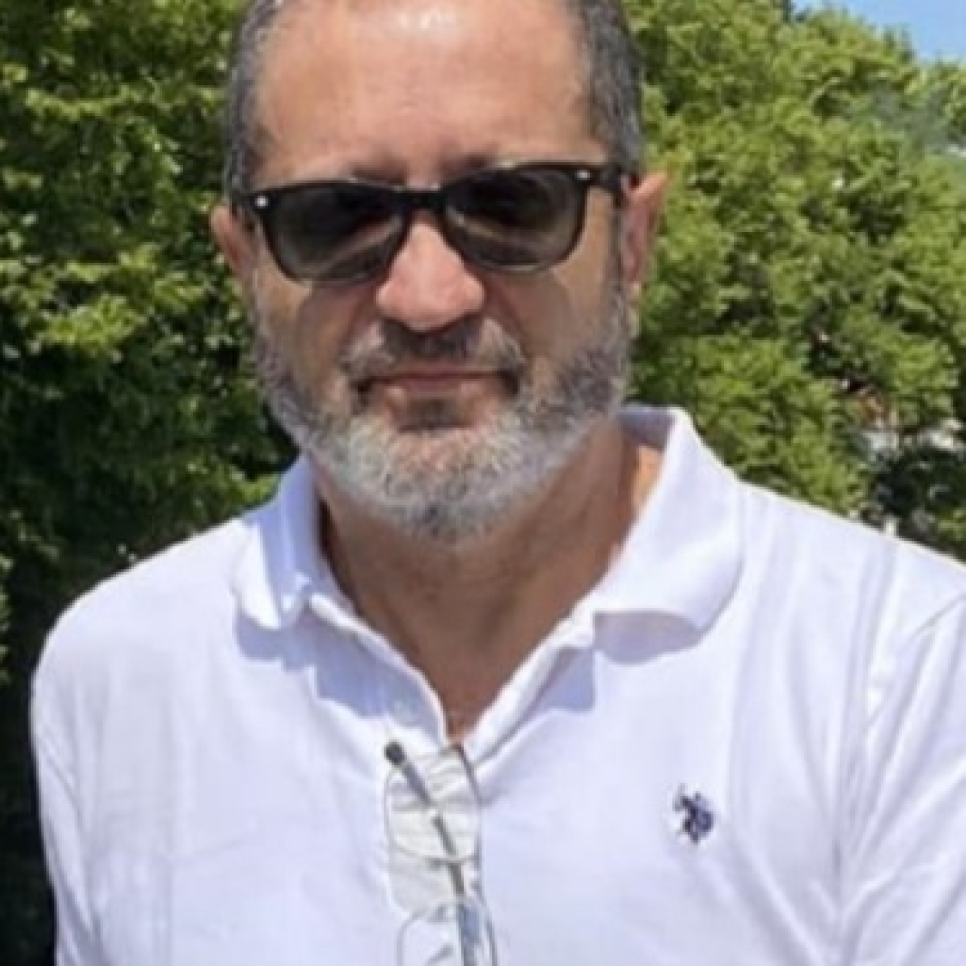 Luis Antonio Baca Alonso (Economista, Abogado, Autor del libro "El otro sendero de la dolarización ecuatoriana")