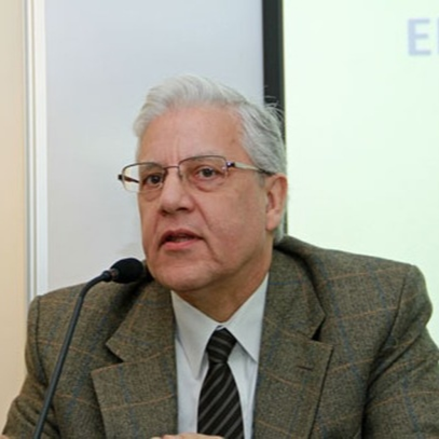Daniel Sticco @SticcoDaniel (Economista y periodista Editor de Economía de @infobae ) Te Cuento