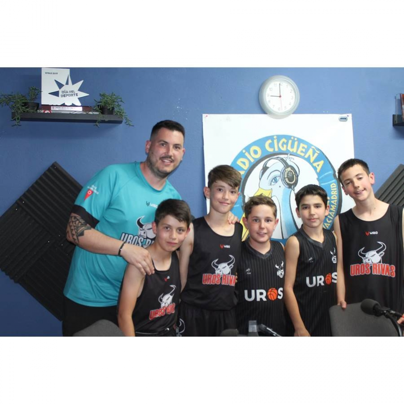 09-05-23 Entrevista al entrenador y algunos jugadores del equipo alevín de Uros de Rivas episode artwork