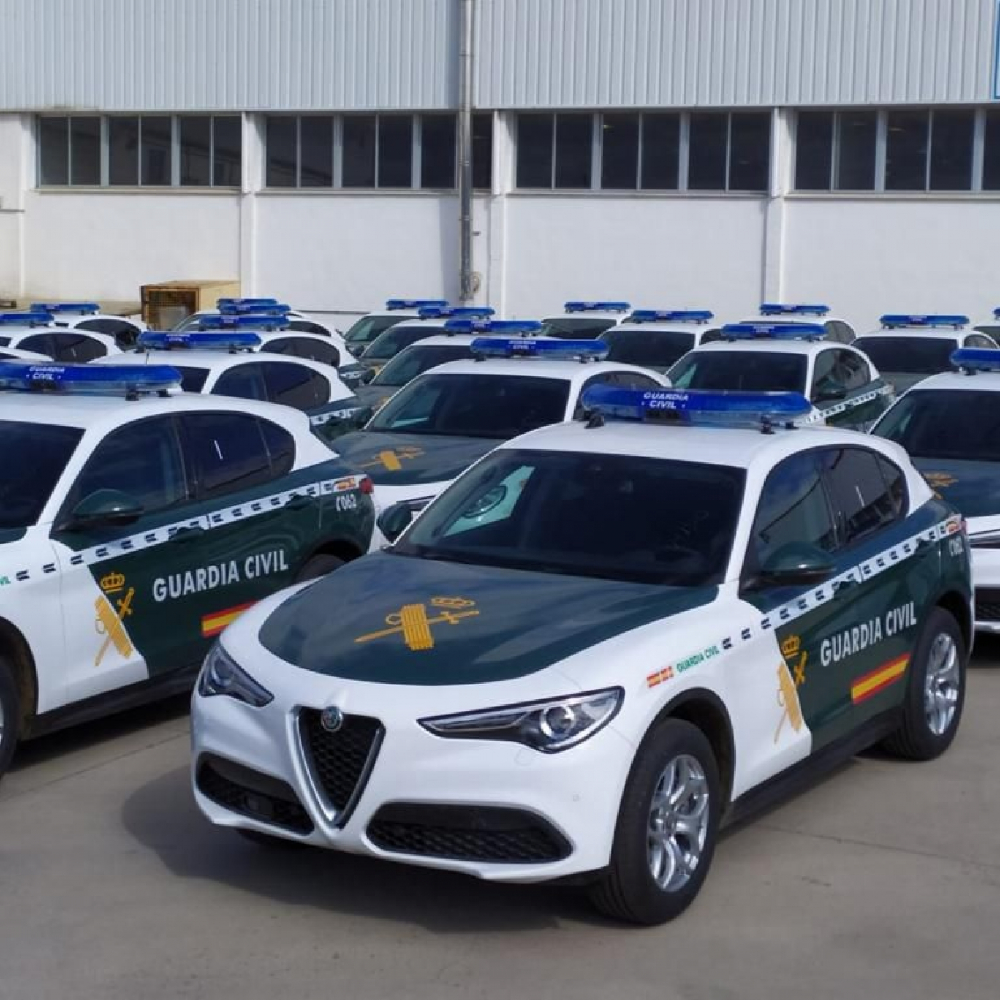 ¡Miles de coches nuevos para la Guardia Civil!